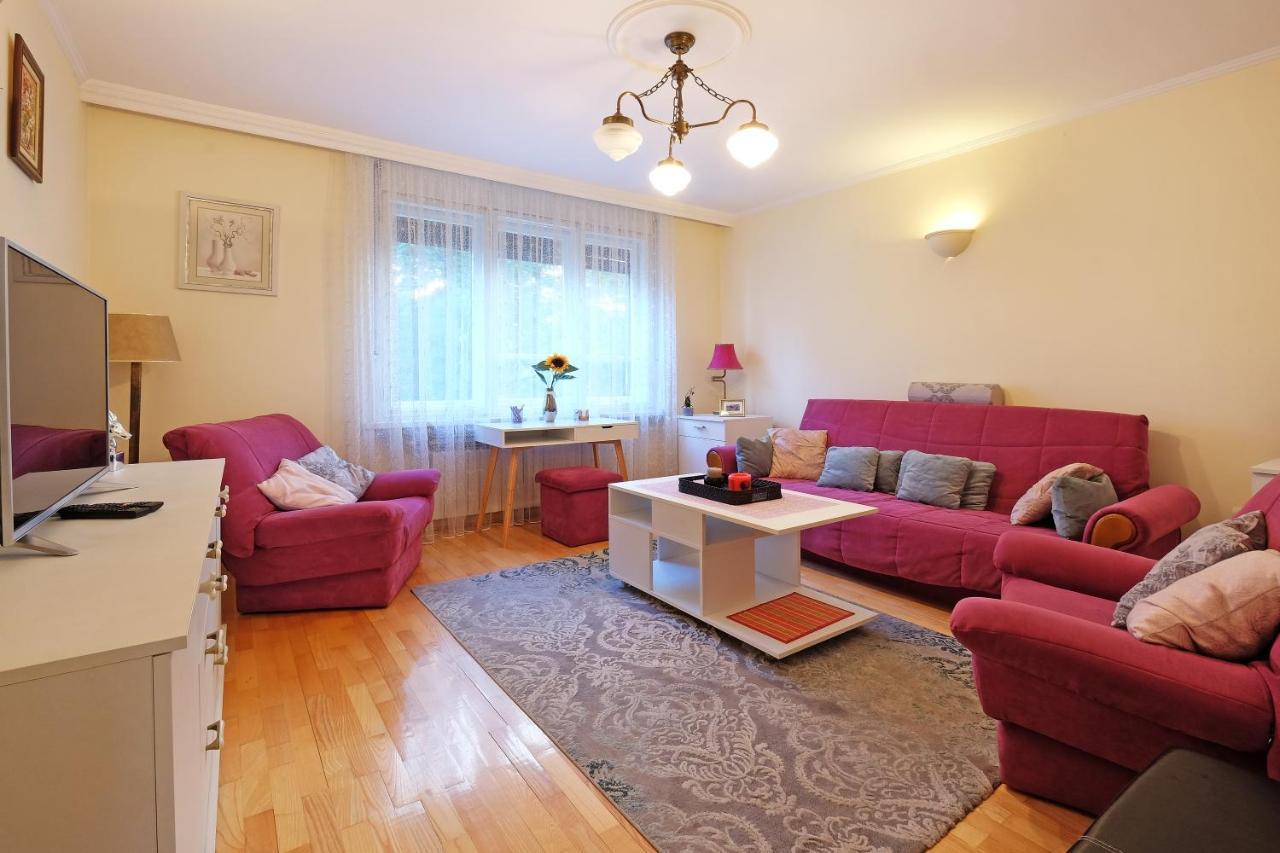 Paradise Starry Suite-City Center Белград Екстериор снимка